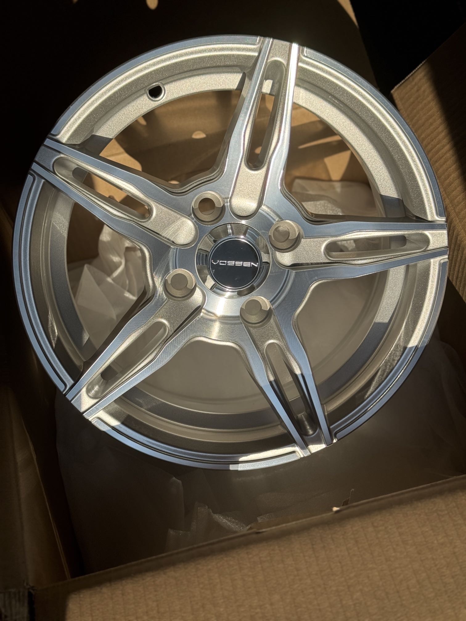 Диск STG XN-5004 5.5x13 4/100 ET30 D67.1 MS