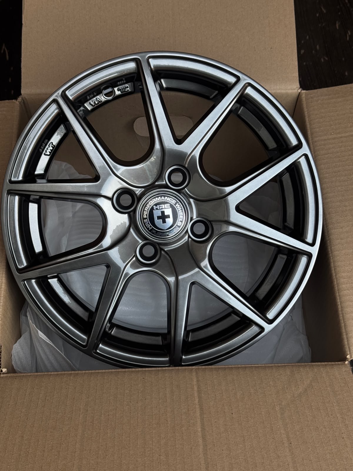 Диск STG ZB-1795 5.5x14 4/100 ET43 D67.1 HB